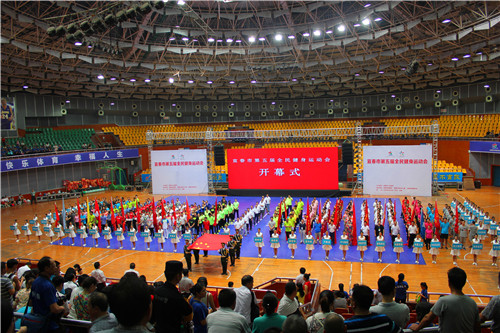 我校志愿者圓滿完成宜春市第五屆全民健身運動會開幕式表演及志愿服務工作(3).JPG